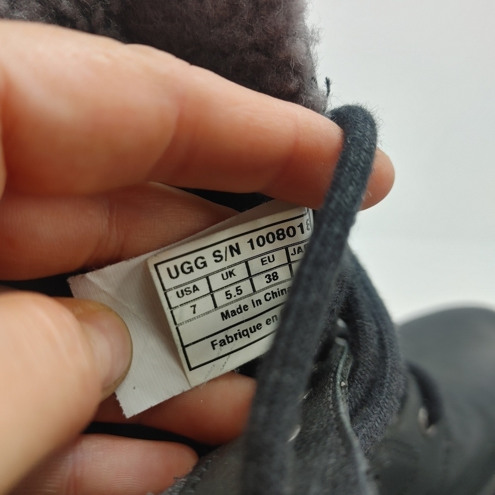 UGG Australia Zea Black Leather Waterproof Boots Wedge‎ Shearling Lace Up Size 7 - Picture 8 of 9